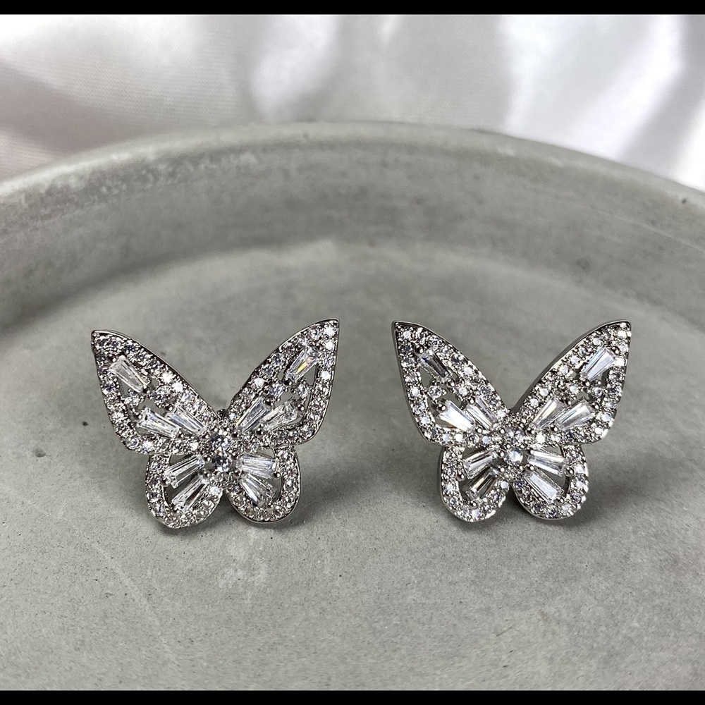 NWOT 925 Butterfly Earrings